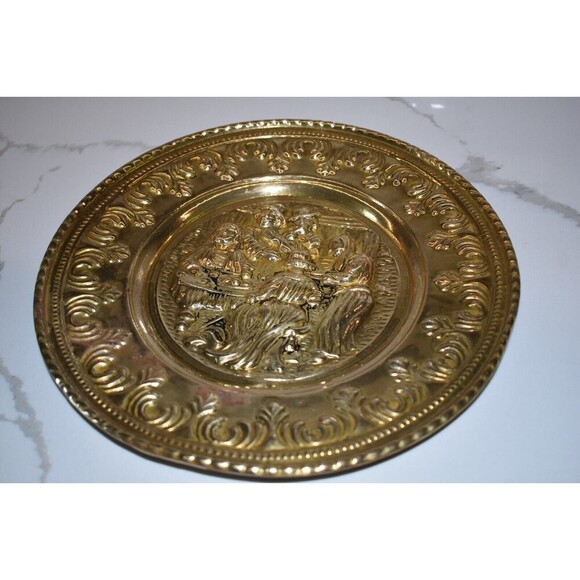 Vintage 11.5" Brass Decorative Plate English Spinning Wheel Home Decor Gift - Picture 1 of 5